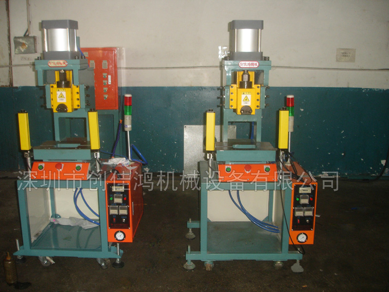 精密滑塊式氣動(dòng)沖床